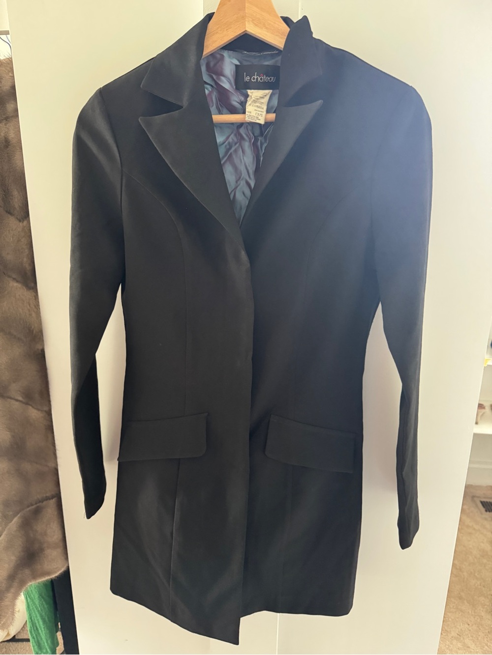 le chateau Black Longline Tailored Women's Blazer